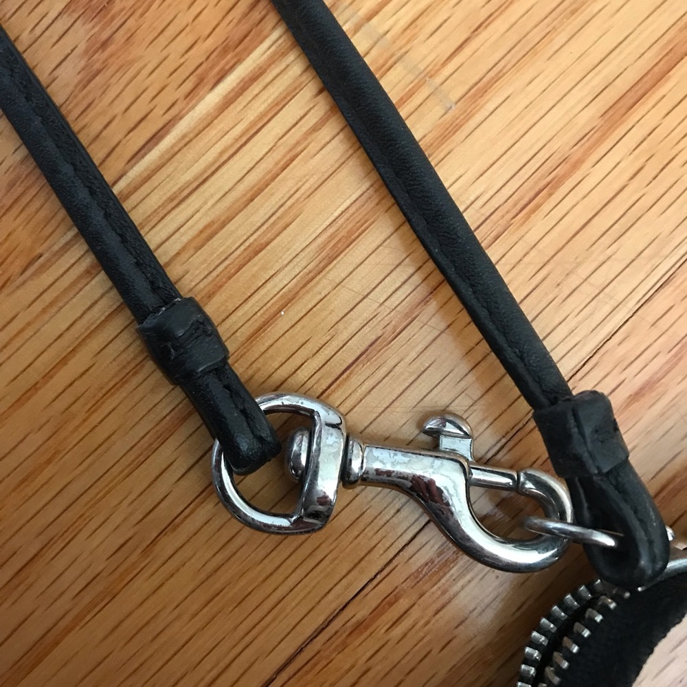 Coach wristlet - Picture 6 of 6